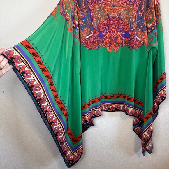Sundance Sunrise Silky Green Caftan Poncho Top Handkerchief Hem Women's One Size - Picture 7 of 9